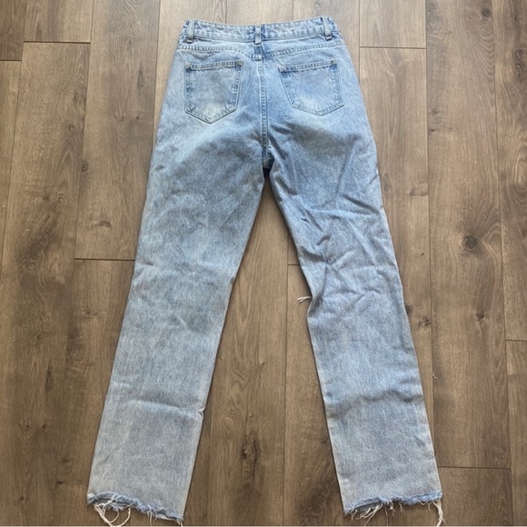 PrettyLittleThing Jeans - Picture 5 of 8